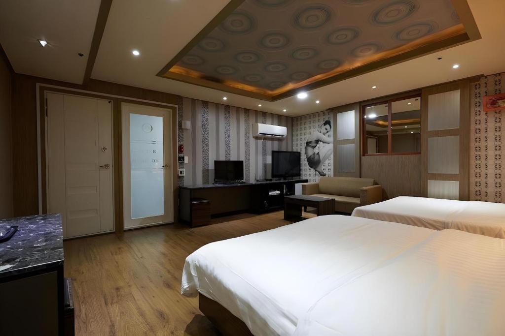 Hotel Head-One Uijeongbu Eksteriør bilde
