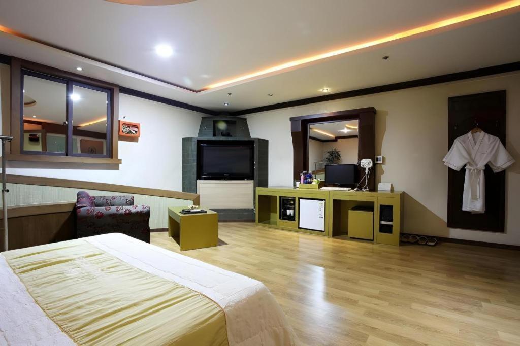 Hotel Head-One Uijeongbu Eksteriør bilde