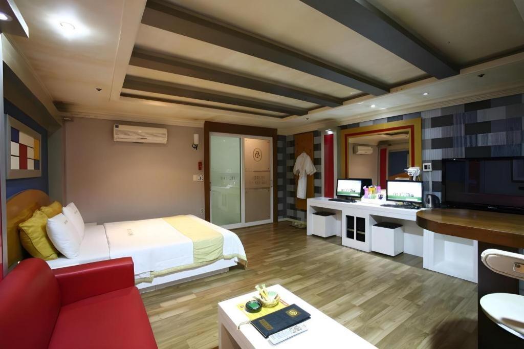 Hotel Head-One Uijeongbu Eksteriør bilde